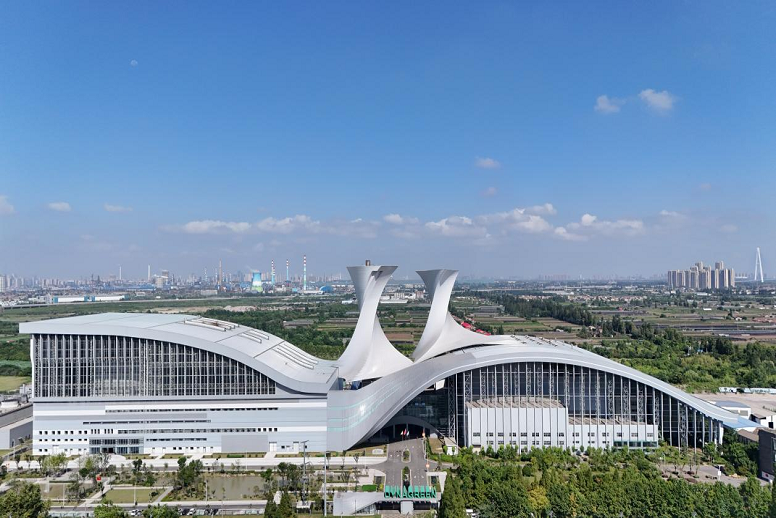 Galaxy银河国际武汉公司两青工被聘为“湖北青年情形 友好使者”